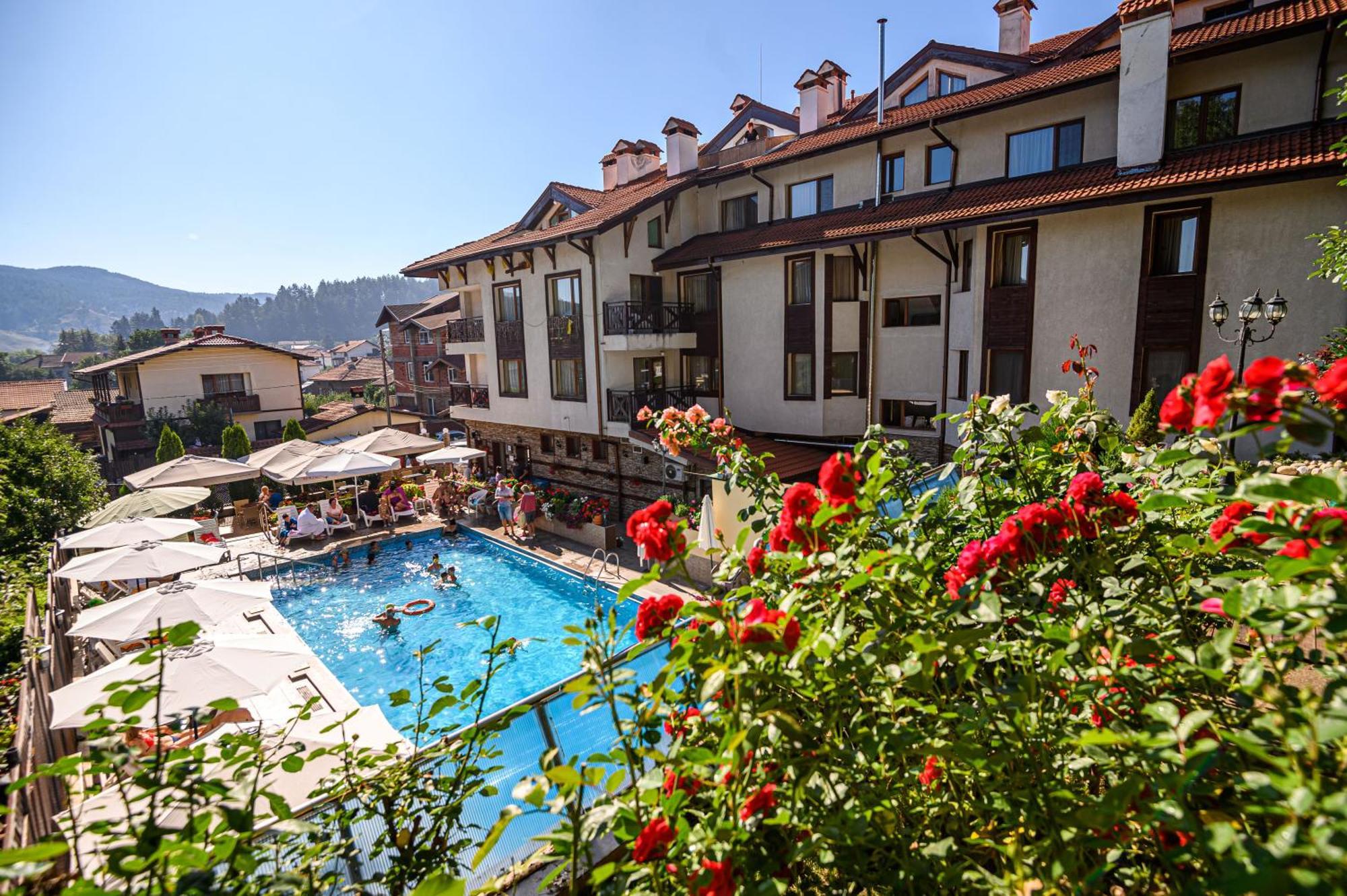 Aquilon Hotel & Thermal Pools サパレヴァ・バニャ エクステリア 写真